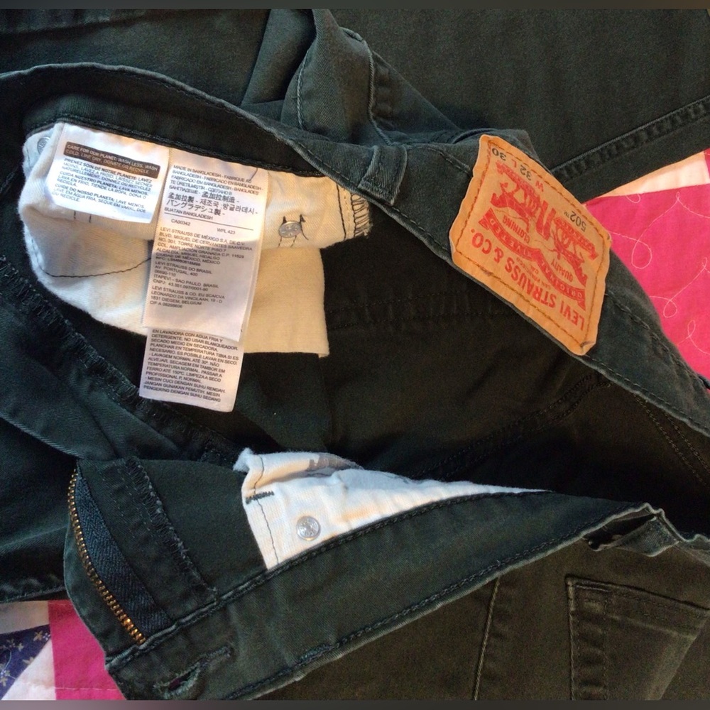 Levi Performance Jeans. - Picture 3 of 6